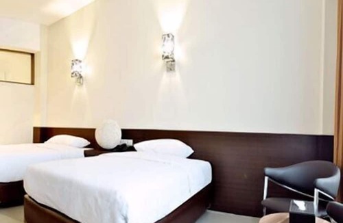 Palmerah Hotel | Bamboo Inn Hotel & Cafe