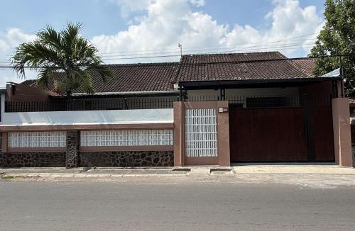 Mataram House | Rumah Kemuning 2, Mataram