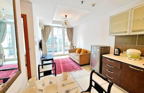 Menteng Apartment | Stategic 1et Cikditiro 2BR Apt with Pool, Gym, Wi-Fi by 2ndHome