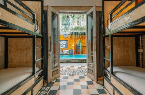 Batu Bolong Hostel | Mojosurf Camp Canggu