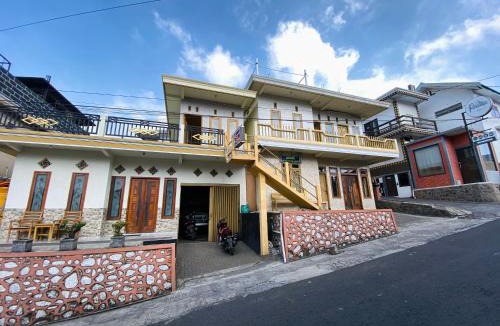 Ngadisari House | Homestay Teguh