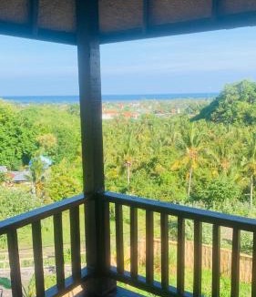 Kayu Putih House | Villa WENHOMANN View