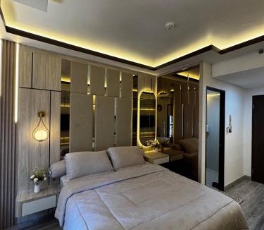 Bekasi Apartment | Apartement Transpark Cibubur by Raya Property with Pool View & Netflix 3