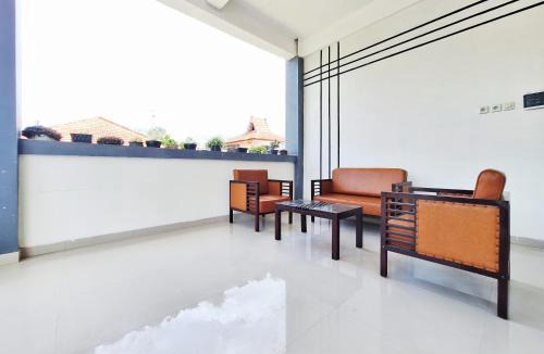 Yogyakarta Hotel | RedDoorz at Double A Guesthouse UMY