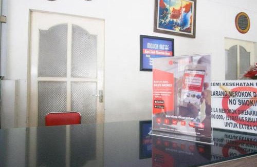 Jember House | RedDoorz Syariah @ Jalan Gajah Mada