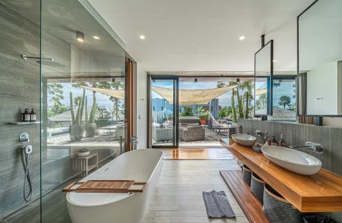 Berawa Villa | Villa Aless - Designer 4BR Villa with Sauna, Jacuzzi, Ice Bath, Gym & Rooftop