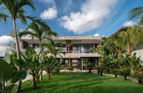 Tumbak Bayuh Villa | Villa Famara Pererenan, Canggu by Blacksand