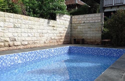 Parongpong House | Villa Elisabeth at Villa Istana Bunga