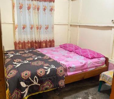 Moni House | Homestay Century Moni Waturaka