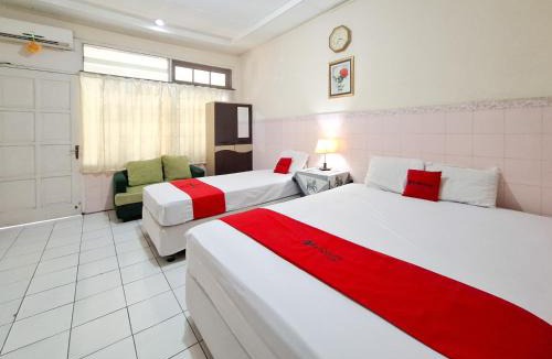 Klaten Hotel | RedDoorz Syariah at Griya Raharja Klaten