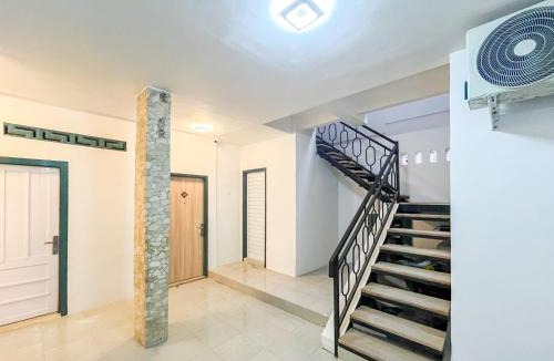 Blitar Hotel | RedDoorz at Tobias Living Blitar