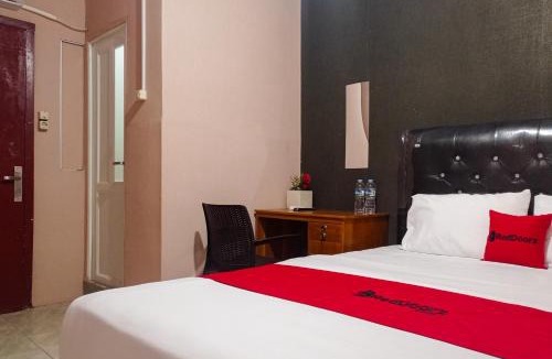 Bengkulu Hotel | RedDoorz at Hotel Island Bengkulu