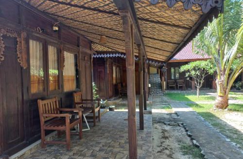Jepara House | Omah Laut Bondo Jepara - by the beach, direct view of the sea, great base for water sports