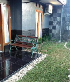 Purwokerto House | Endah Homestay Syariah