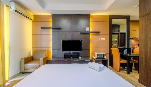 Fancy And Classic Studio Room At Bellezza Apartment in Jakarta