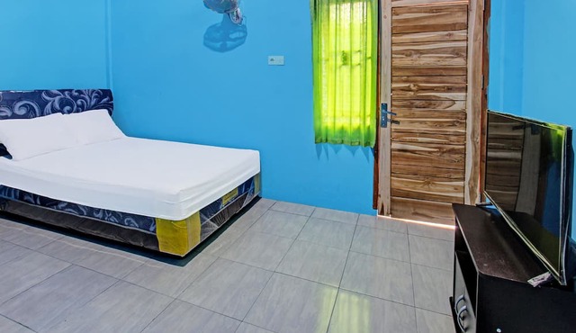 SPOT ON 91811 Rumah Inap Bunda Nurhayati in Tanak Awu