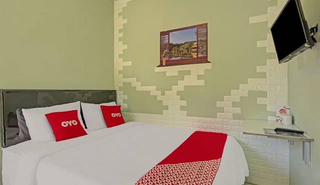 Hotel O Villa Inn App Trawas Bintaro Syariah in Trawas