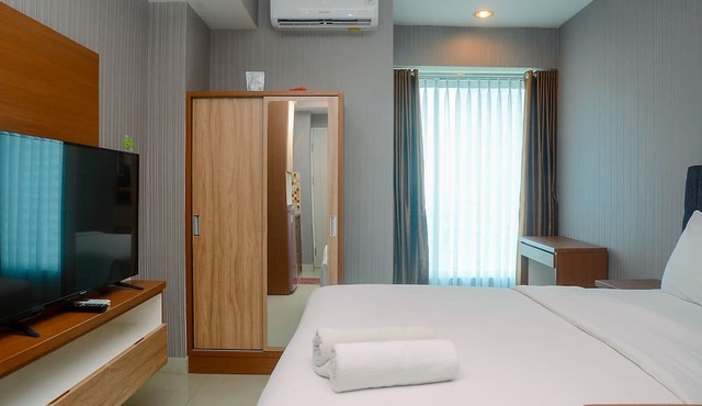 Comfortable Studio Grand Kamala Lagoon Apartment in Bekasi