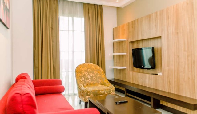 Cozy Living 1Br The Bellezza Apartment in Jakarta