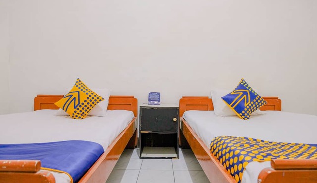 OYO Life 2638 Hotel Raya in Plaosan