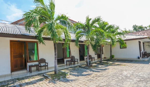 SPOT ON 2422 Hotel Moga Sari in Situbondo