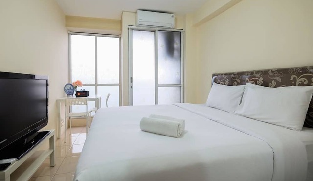 Studio Tifolia Apartment near Kelapa Gading in Jakarta