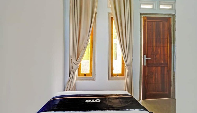 OYO 94834 Homestay Arjuna Near Taman Safari 2 Prigen in Prigen