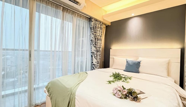 Good Location Studio At Apartment Tamansari The Hive Near Lrt Station in Jakarta