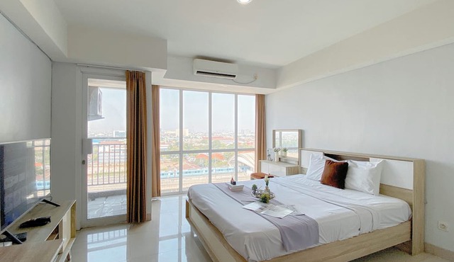 Studio Apartment Near Kcic Halim At H Residence in Jakarta