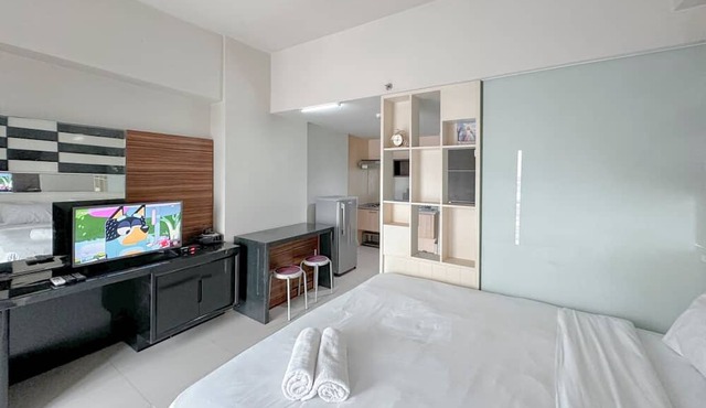 Minimalist and Cozy Studio at The Square Surabaya Apartment in Surabaya