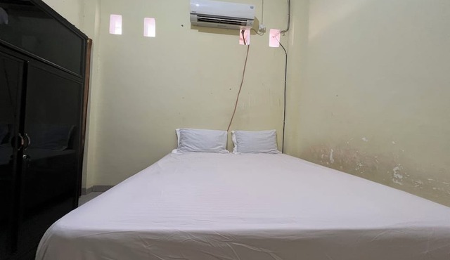 Hotel O Kost Naura in Somba Opu