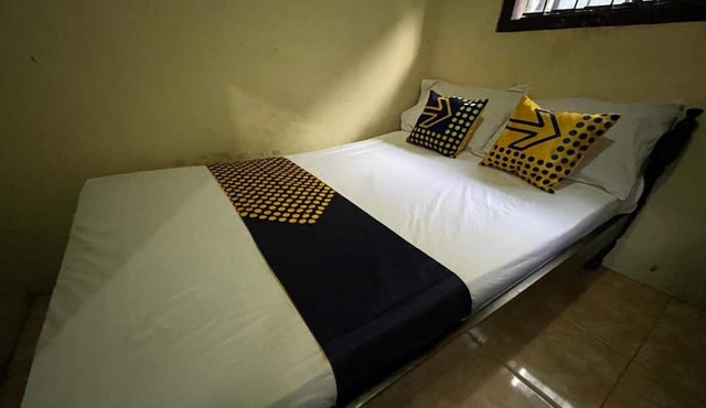 Hotel O Kost Bu Tutik Syariah in Singasari