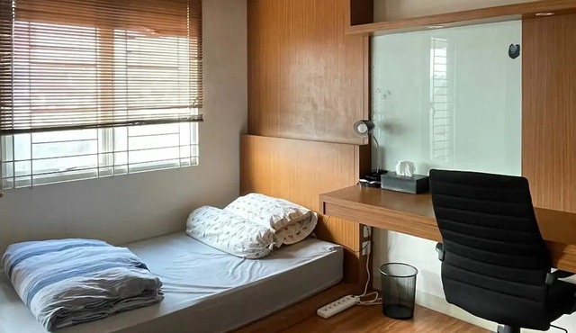 Cozy Studio-Sized Room at Galeri Ciumbuleuit Apt 2 in Jawa Barat