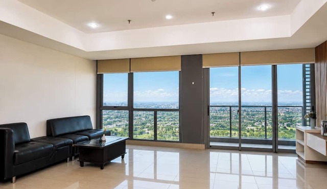 Spacious And Bright 3Br At Apartment Hillcrest House in Tangerang