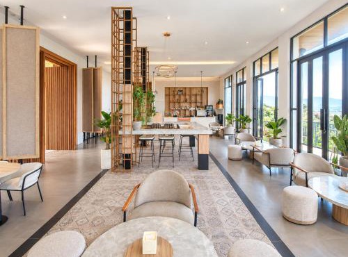 Mounthills Cafe & Villas in Kintamani