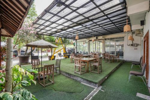 Urbanview Hotel Syariah Astungkara Space Sleman by RedDoorz in Yogyakarta