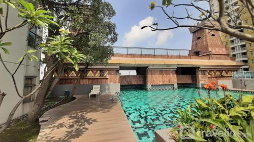 Modern Look and Homey 2BR at Great Western Resort Apartment By Travelio in Tangerang