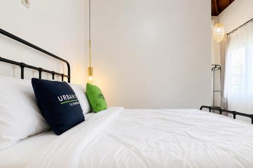 Urbanview Kalaras Cottage Cijulang Pangandaran in Cijulang Nusawiru Airport