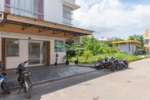 Urbanview Hotel Syariah at Rihlah Homestay Batam in Nagoya