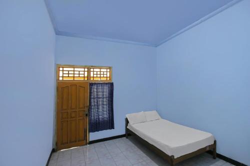 Hotel O Jati Homestay Near Taman Suranadi in Lombok