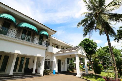 Villa Sri Manganti in Jakarta