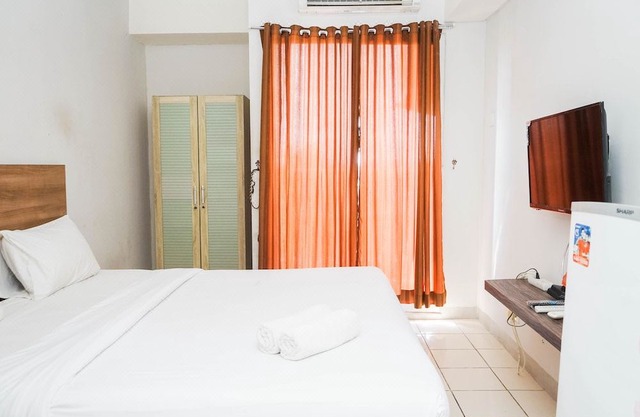 Cozy and Simply Studio at Serpong Greenview Apartment in East Lengkong Gudang